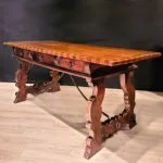 Antiquités Tables